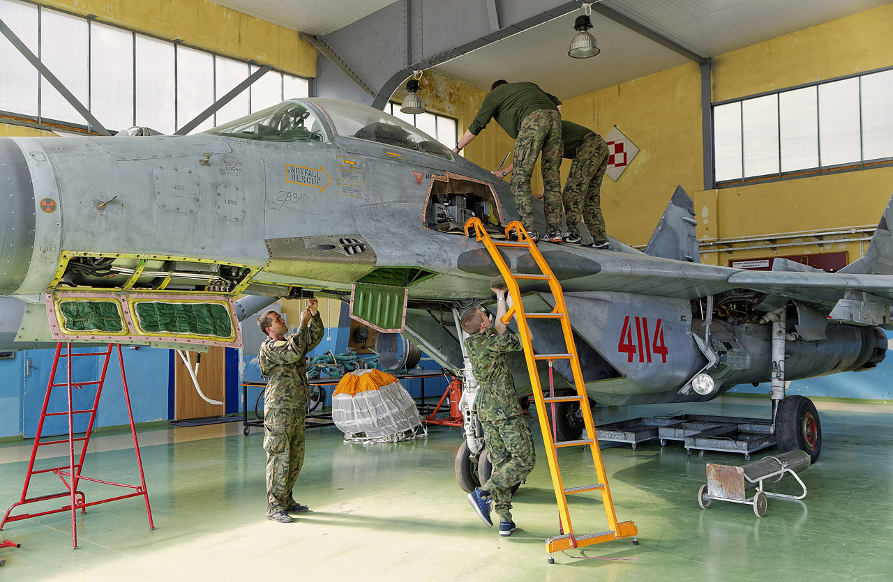 Wirtualny spacer po Wydziale Mechatroniki, Uzbrojenia i Lotnictwa Wojskowej Akademii Technicznej w Warszawie